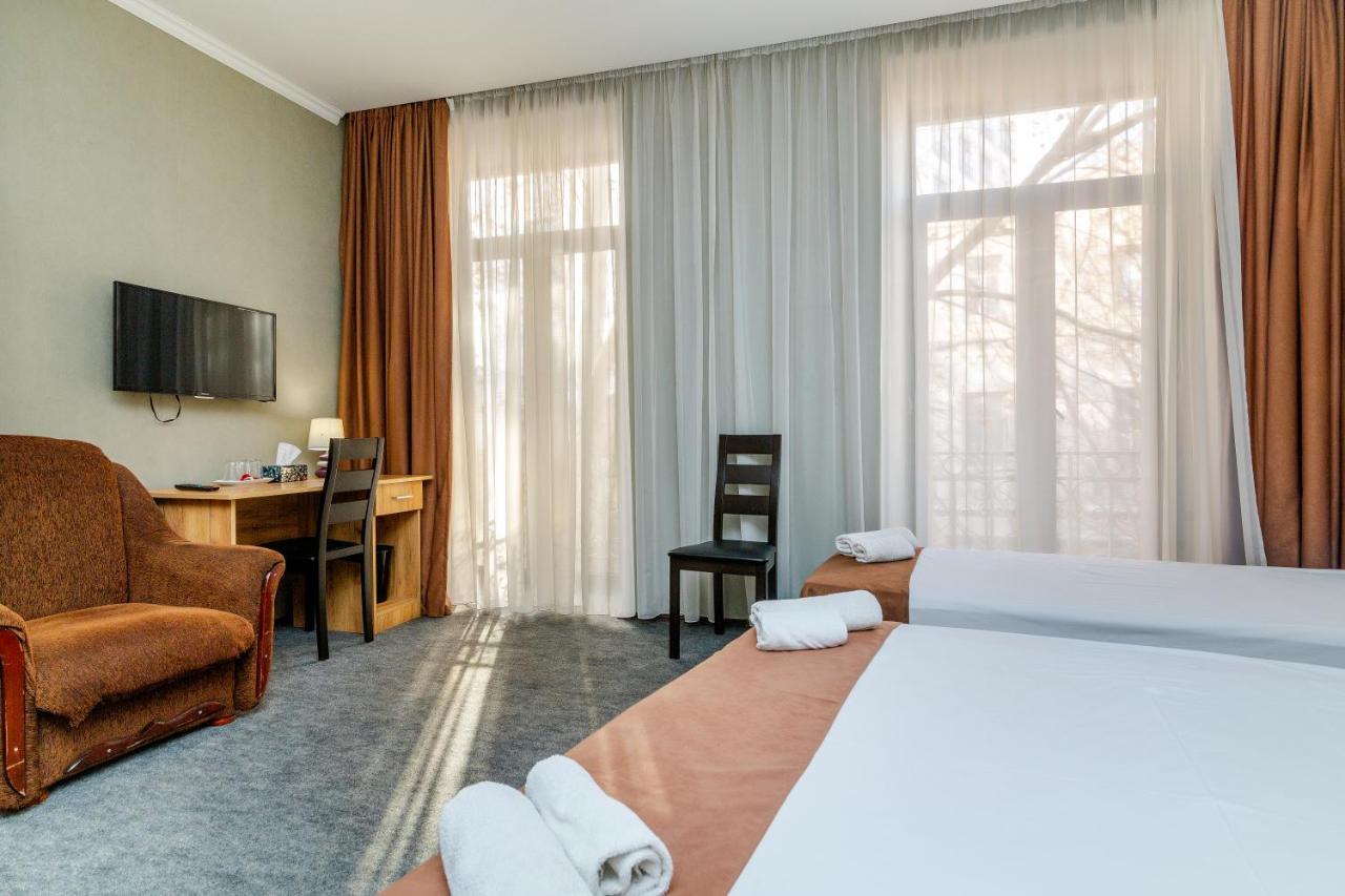 Hotel Marlyn Τυφλίδα Εξωτερικό φωτογραφία